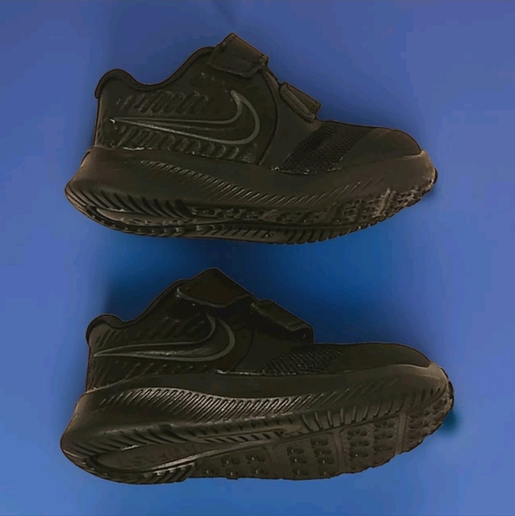 NWOT Nike Star Runner 2 Size 4 Toddler Color Black - Picture 5 of 9